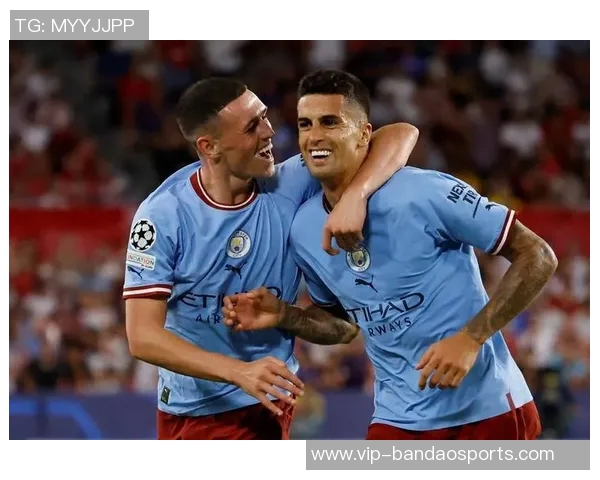 曼城新赛季全家福展现团结精神瓜帅领衔福登与B席并肩作战 曼城新赛季全家福展现团结精神瓜帅领衔福登与B席并肩作战