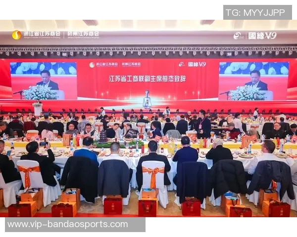 浙江球迷协会倡议比赛时刻齐唱Franko之歌致敬队长弗兰克