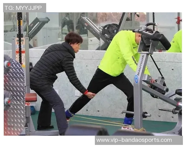 戈登分享三分球提升秘诀:休赛期强化训练加速出手与合理选择 戈登分享三分球提升秘诀:休赛期强化训练加速出手与合理选择