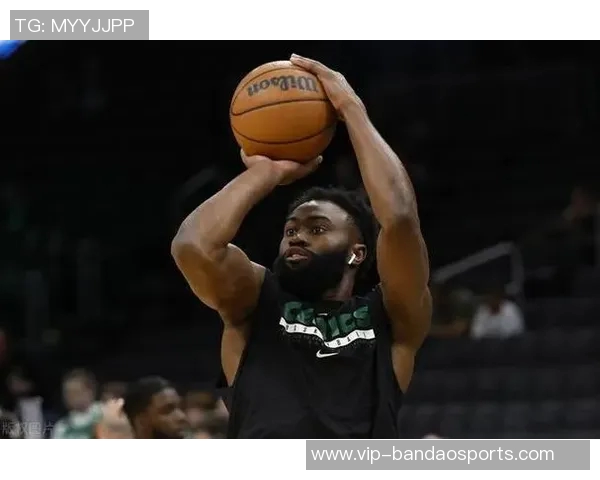 杰伦布朗直言篮球真相不容忽视关键罚球失误引发热议