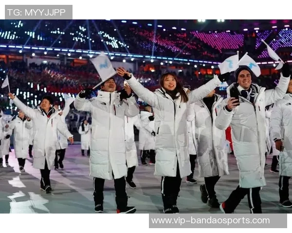 夏季训练成果显著爱德华兹高难度撤步跳投精彩首秀